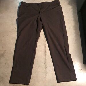 Lululemon Commission Classic-fit 36x32 Army Green